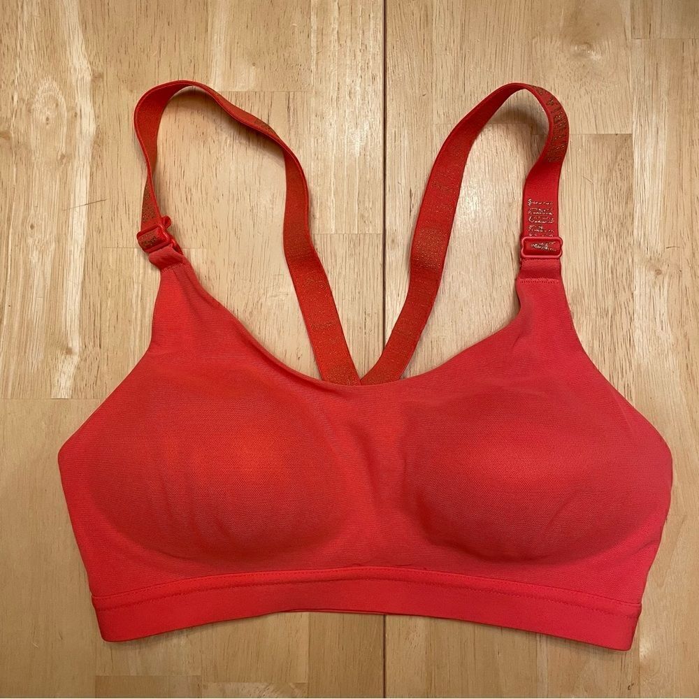 Victoria's Secret Victoria Sport Coral Sports Bra Size 32C